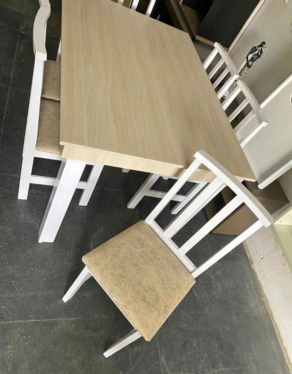Mesa com 6 cadeiras novo  - Foto 2