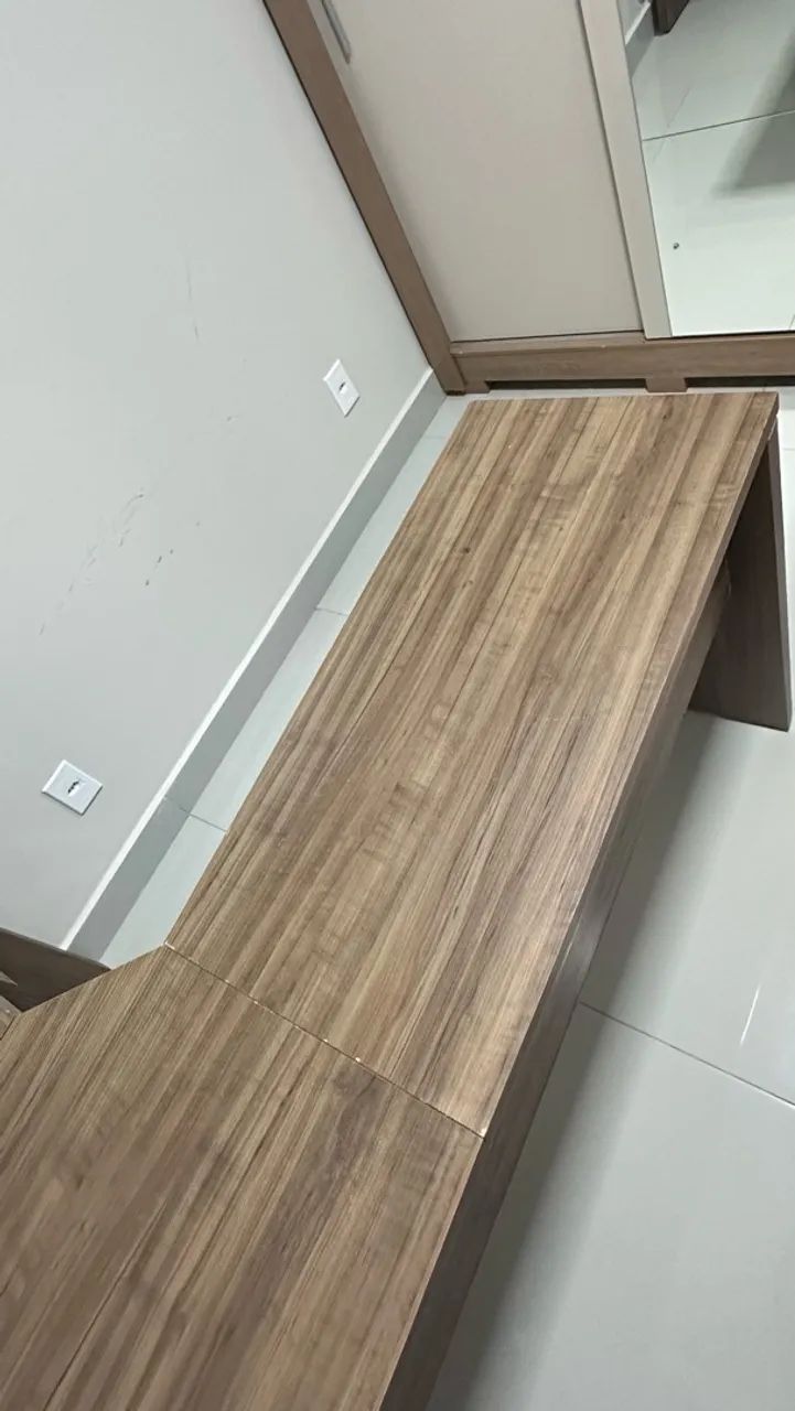 Mesa de canto 
