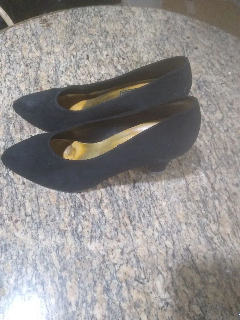 Sapatos finos