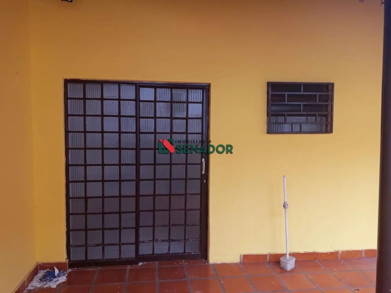 Casa para alugar em Londrina, Cambará, com 2 quartos, com 60 m² - Foto 2