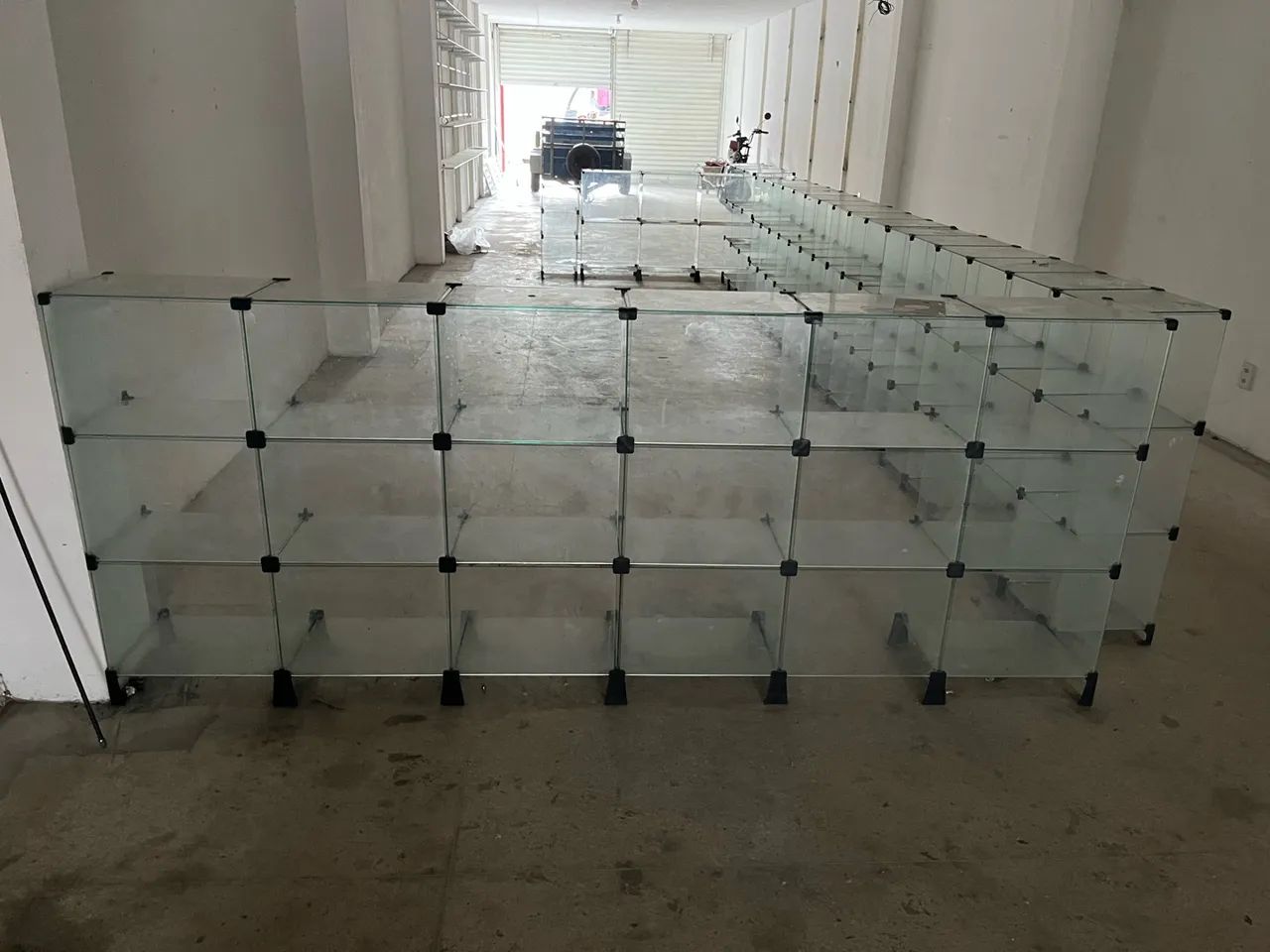 Balcão modular em vidro com 6 metros - Foto 3