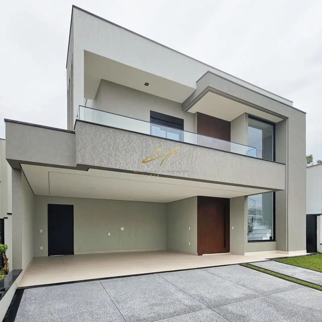 Lindo Sobrado com 3 Suítes, sendo 1 Master com Closet, Piscina com Cascata, Condomínio em  - Foto 2
