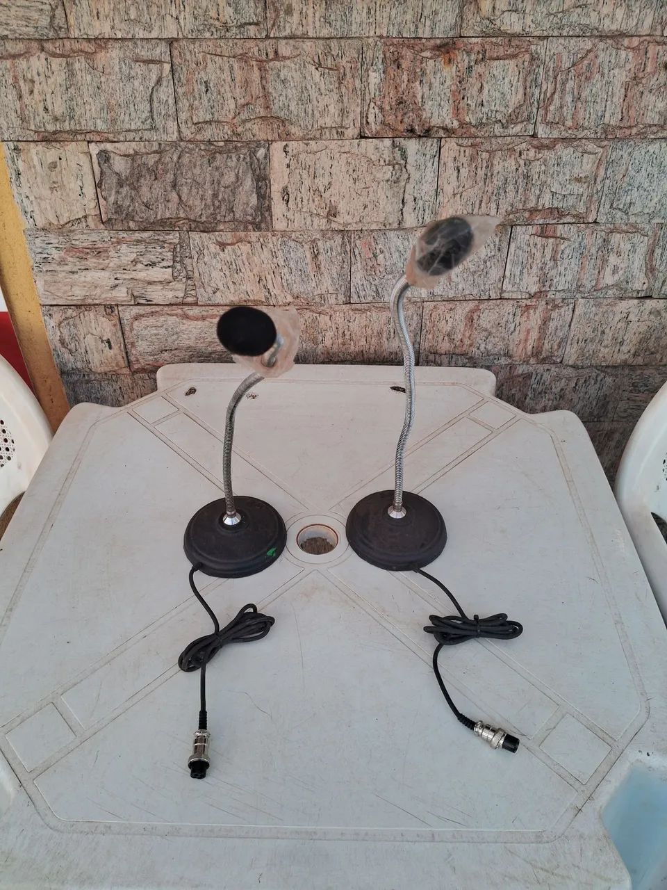 Vendo 2 microfone R$170