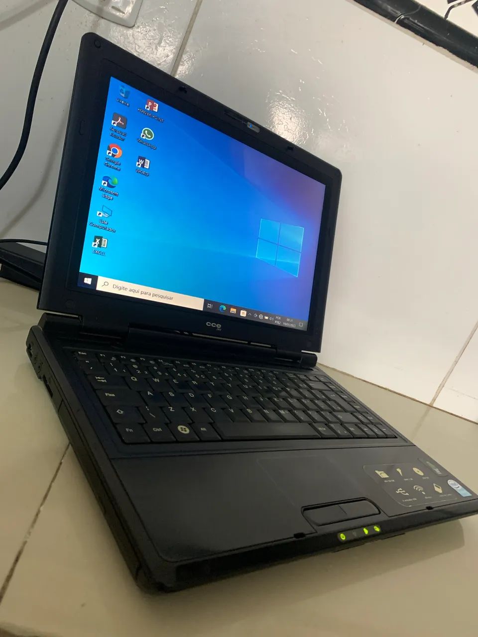 Notebook semi novo original 
