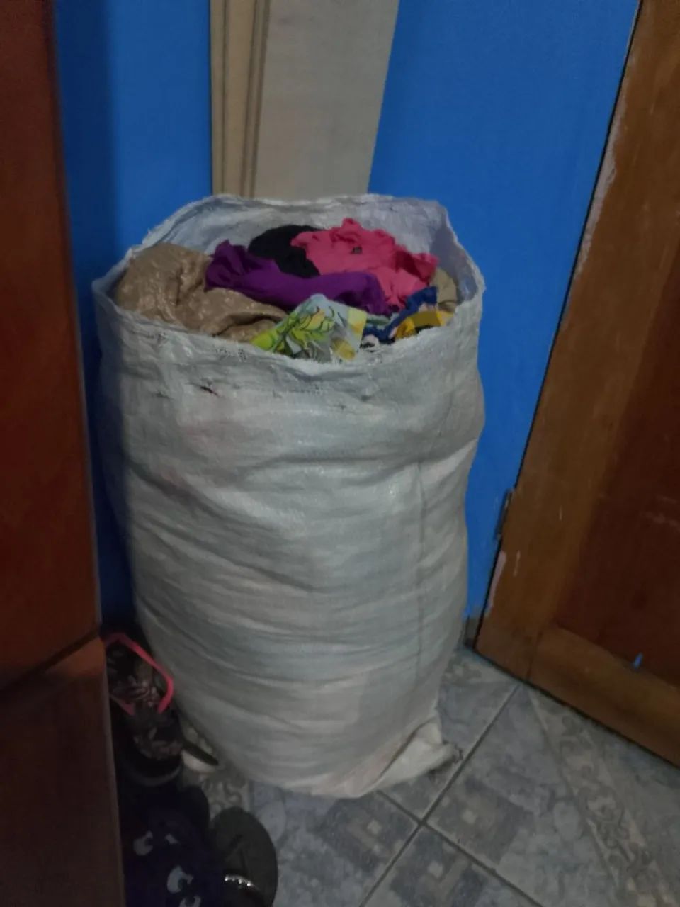 Lote de roupas pra brechó 