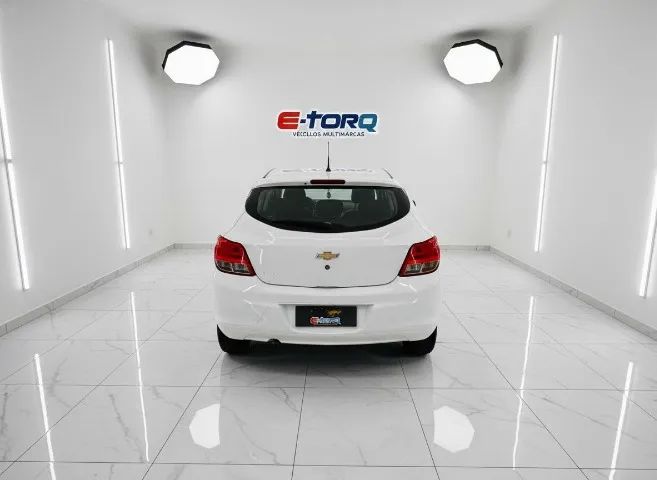 Chevrolet Onix JOY Hatch 1.0 8V Flex Mec. 4P 2019 - Foto 4