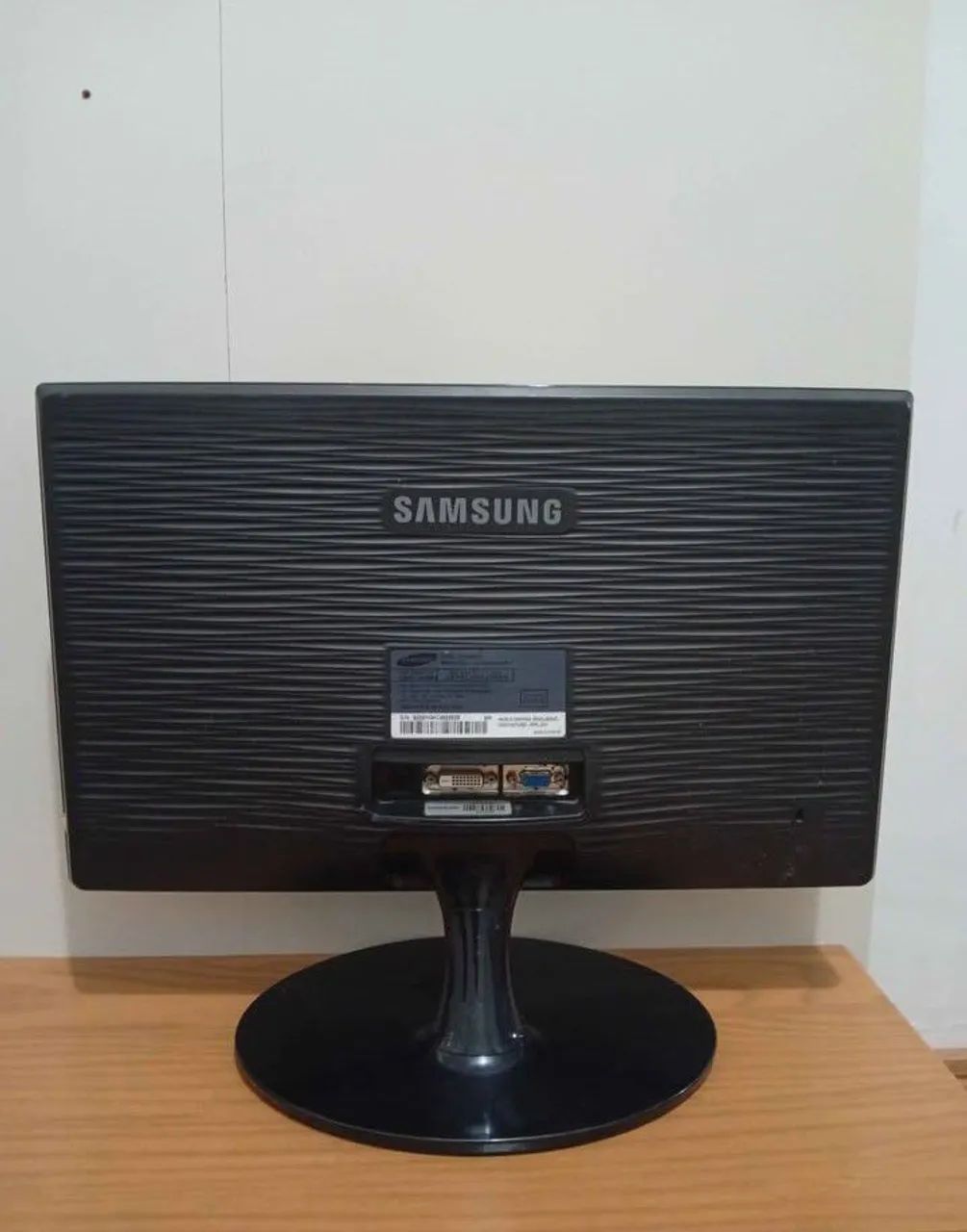 Monitor Samsung em ótimo estado  - Foto 2