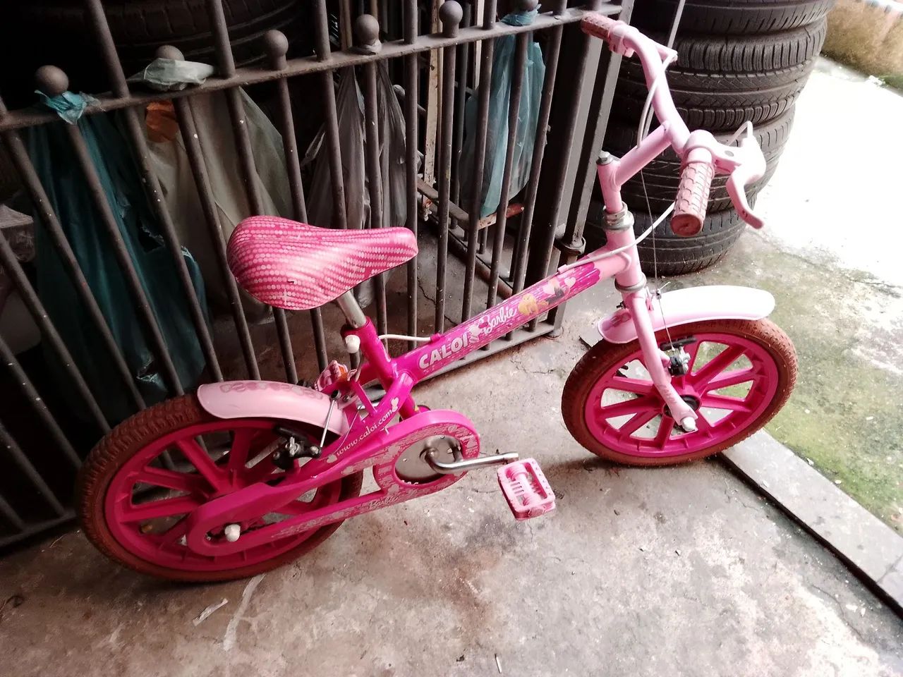 Bicicleta infantil Caloi Barbie  - Foto 3