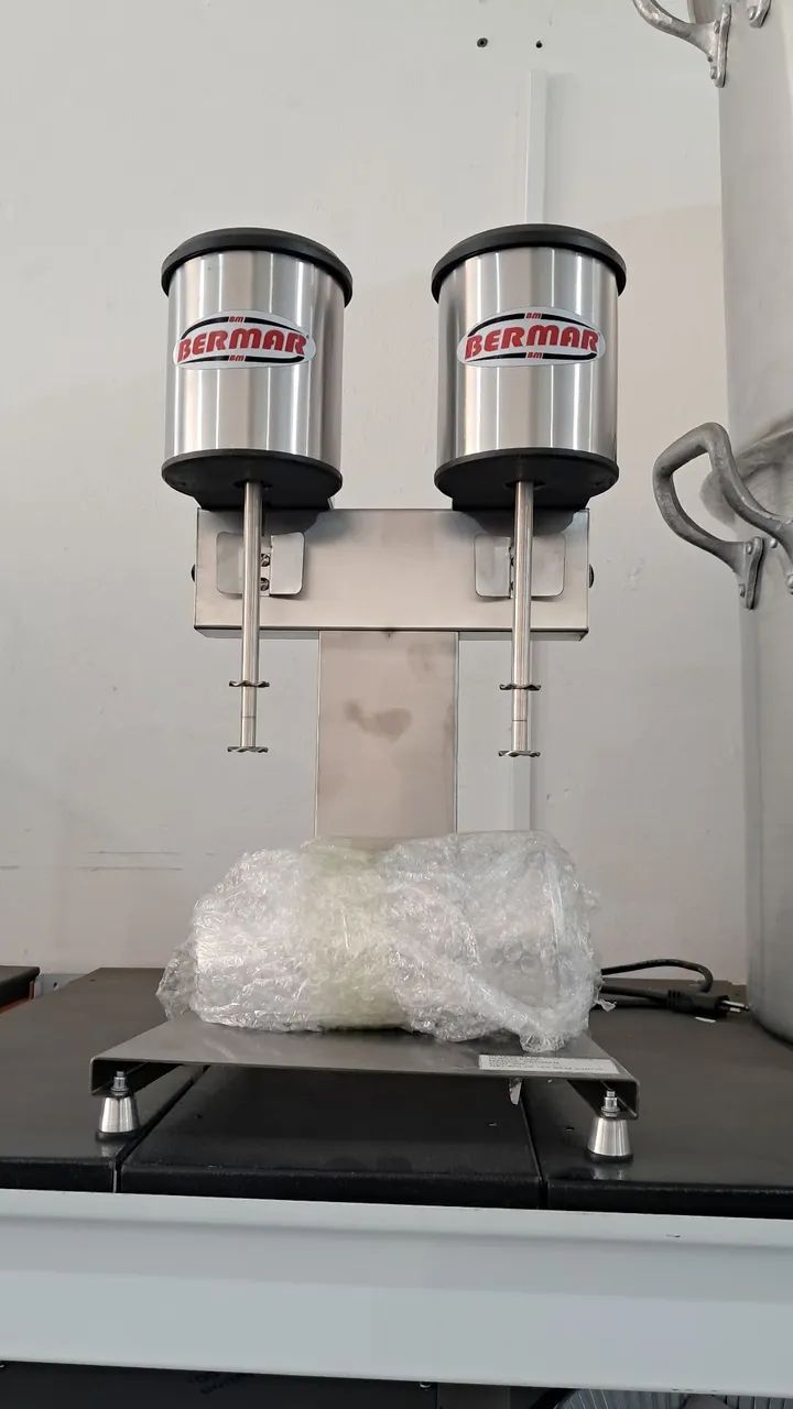 BATEDOR DUPLO DE MILK SHAKE BERMAR 220V