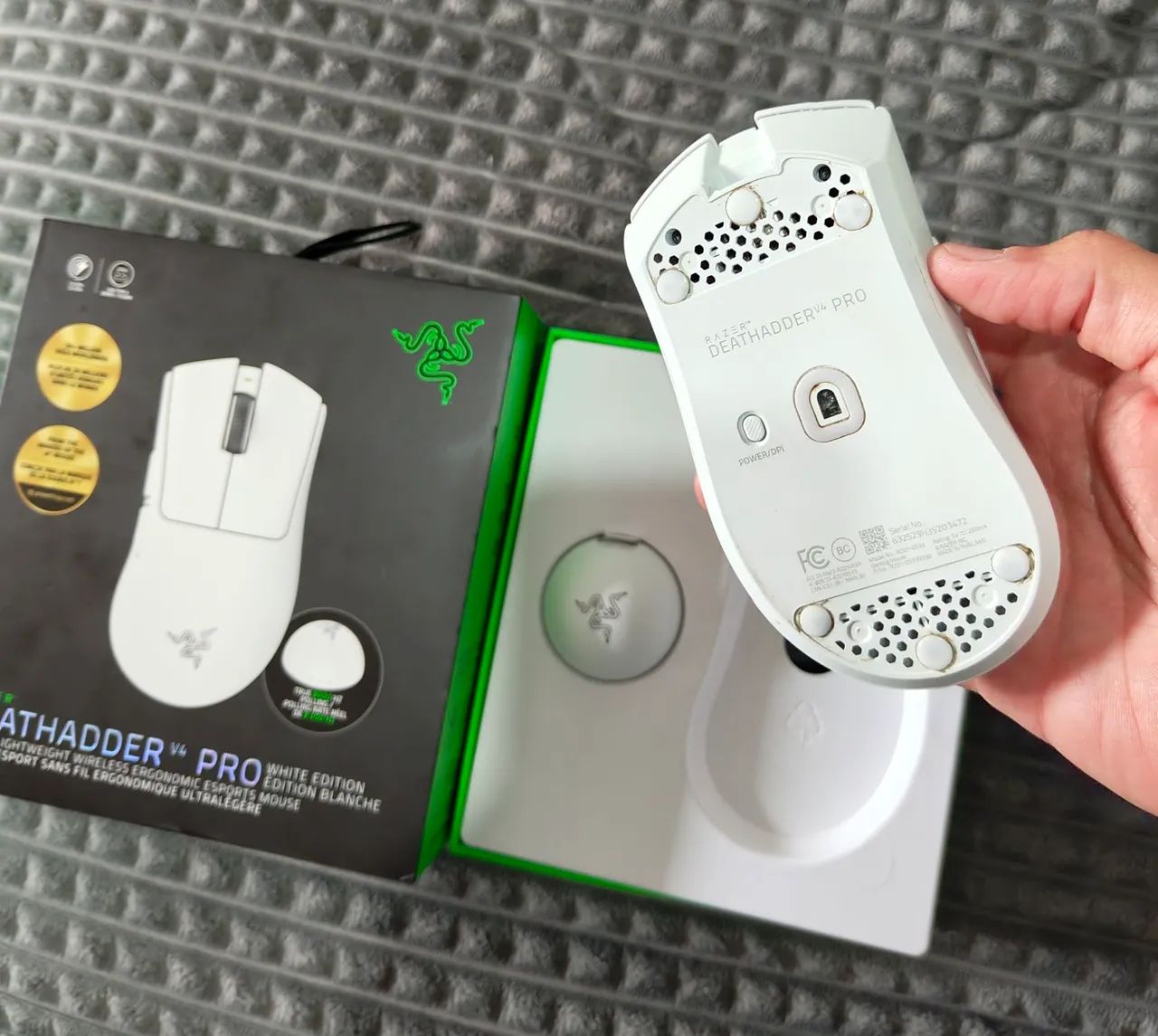 Razer Deathadder V4 Pro impecável  - Foto 4
