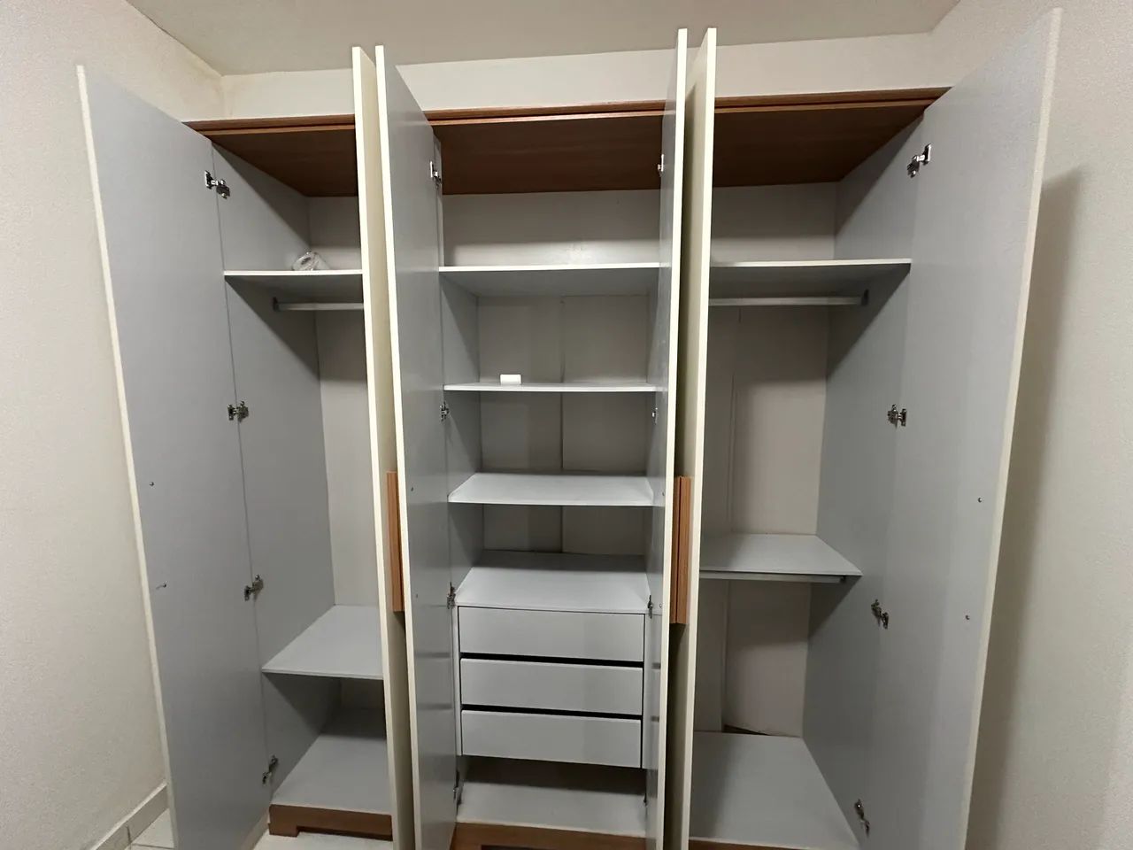 Guarda Roupa 7 portas  - Foto 2