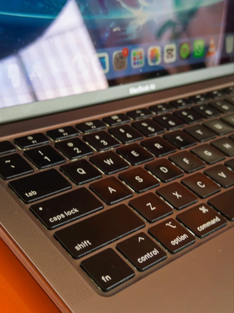 MacBook Air 2020 + Magic Keyboard/Mouse 8GB/1TB - Foto 2