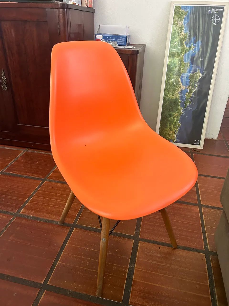 troco ou vendo cadeiras eiffel eames coloridas - Foto 5