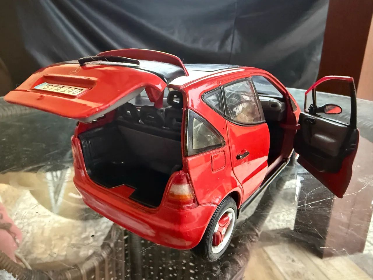 Miniatura Mercedes A-class Maisto 1/18 - Foto 5
