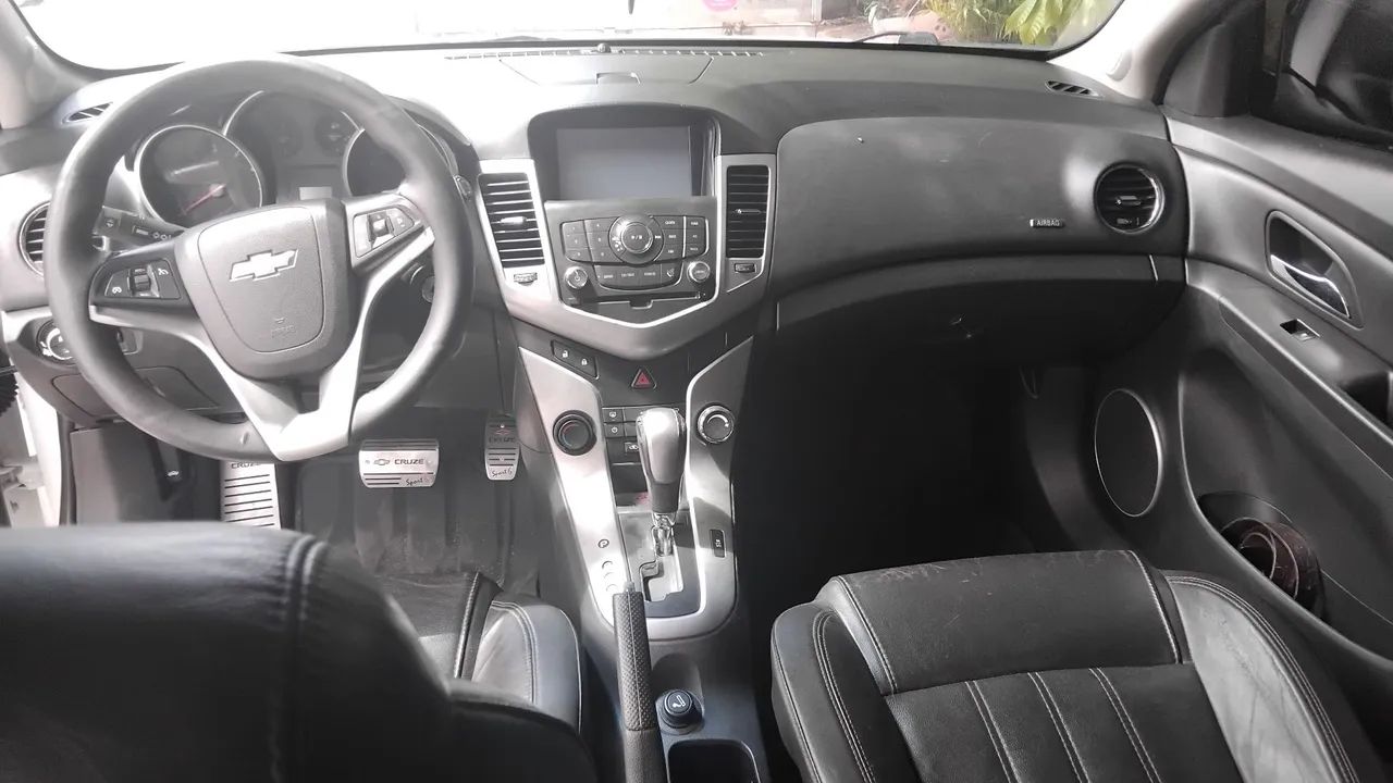 Chevrolet Cruze CRUZE HB Sport LT 1.8 16V FlexP. 5p Aut 2014