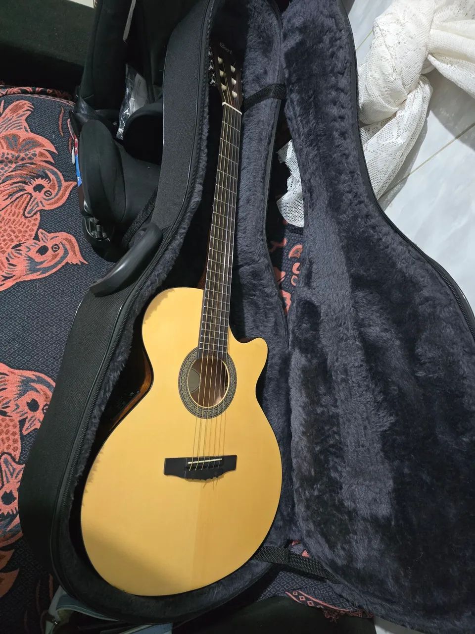 Violão Eletroacústico Cort CEC1OP Nylon Natural