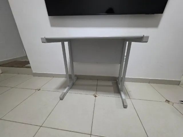 Mesa de escritório retangular cinza claro - Foto 5
