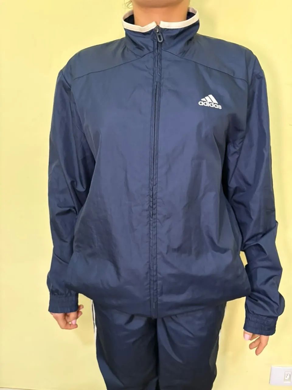 Conjunto Adidas TAM P  - Foto 3