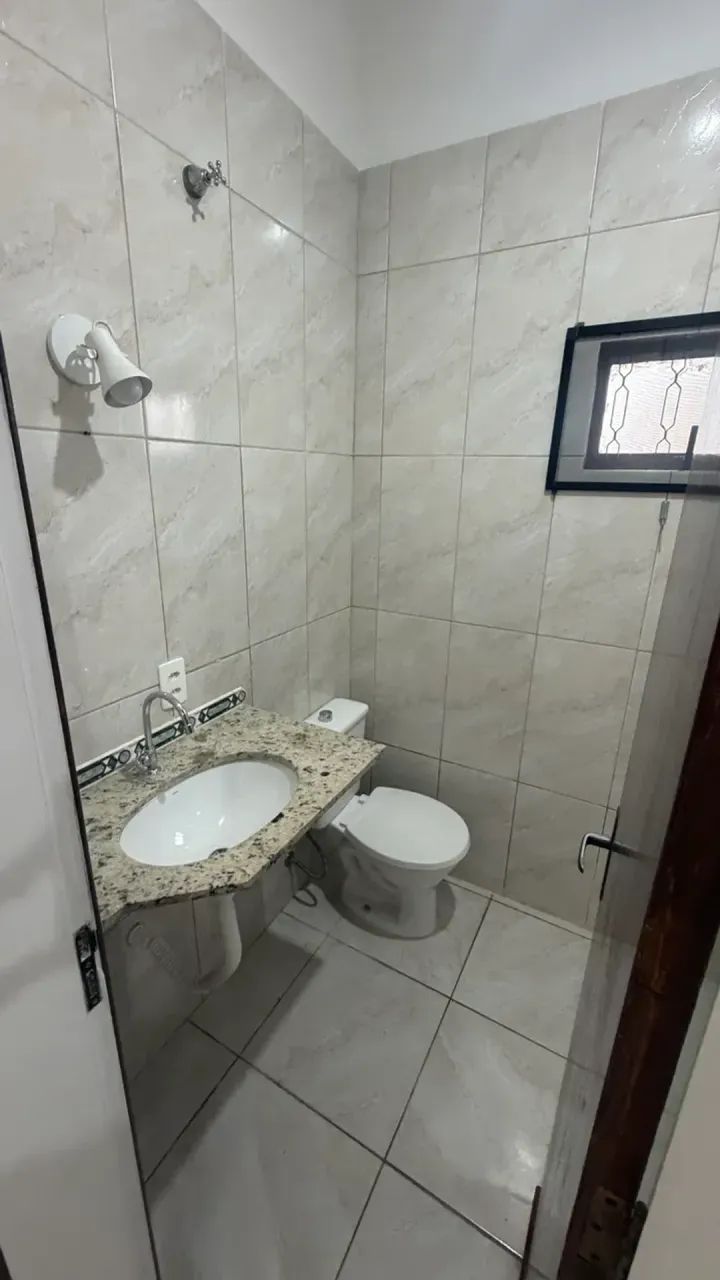 Casa para aluguel com 200 metros quadrados com 3 quartos - Foto 5