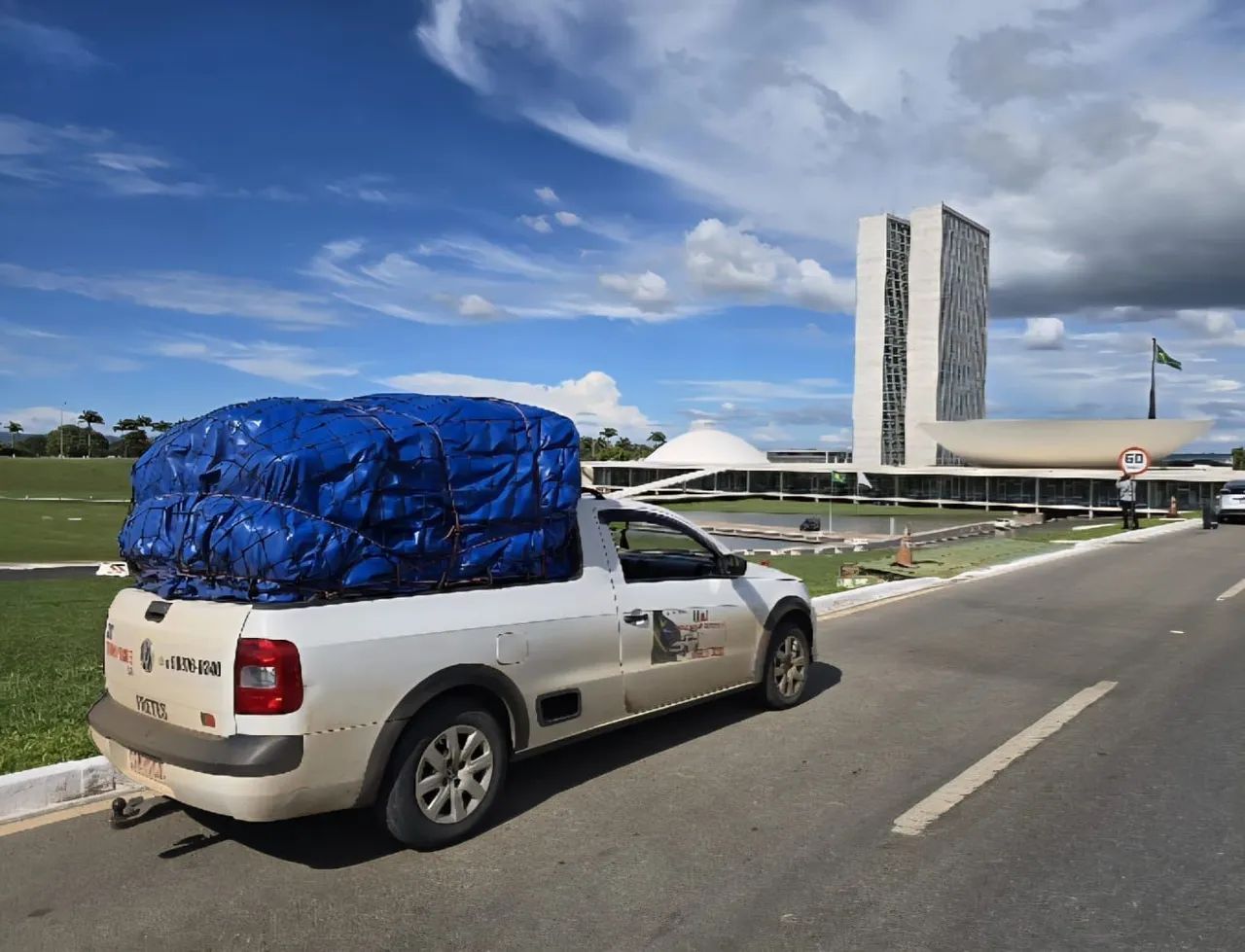 Frete carreto mudança 24hs