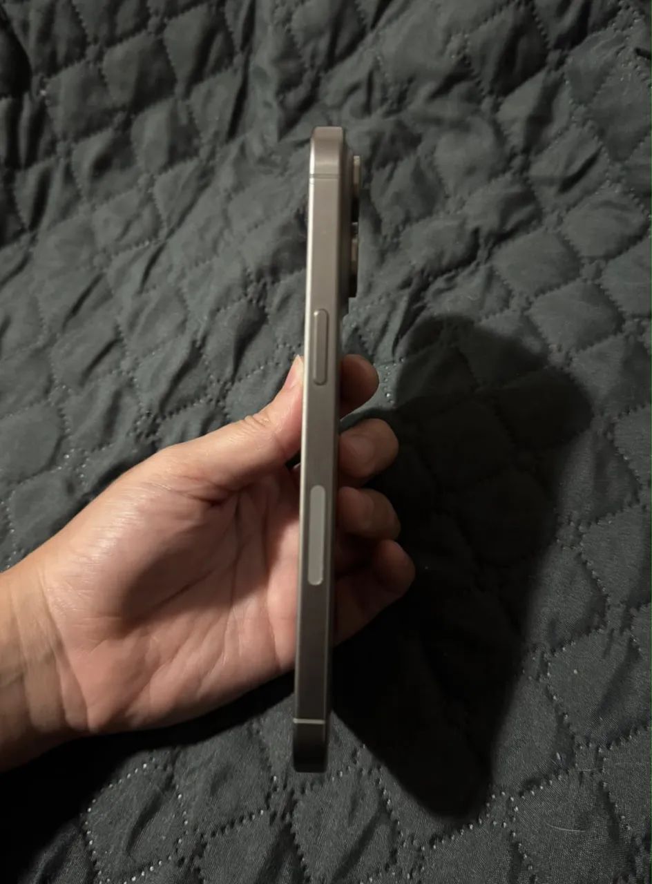 iPhone 15 pro max 1T - Foto 2