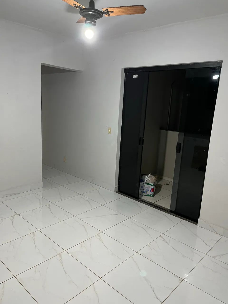 Alugo apartamento na 806 sul