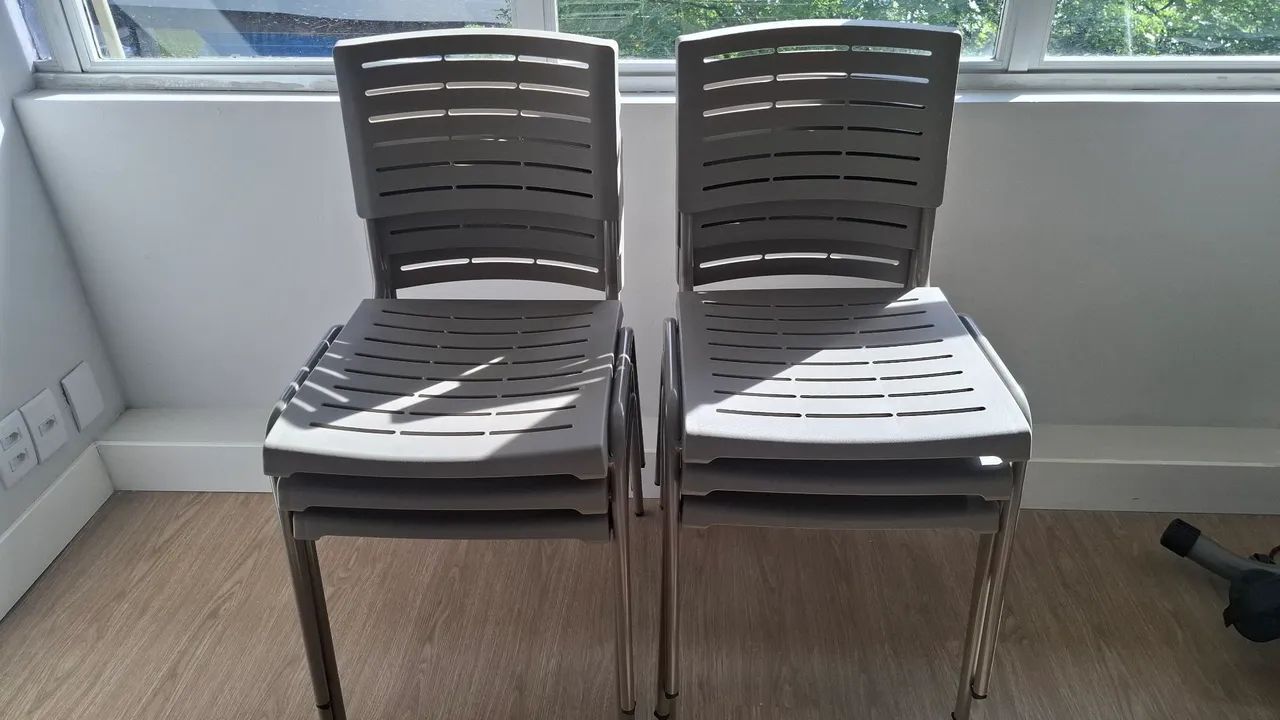 Vendo 6 cadeiras novas (nunca usadas) - Foto 4