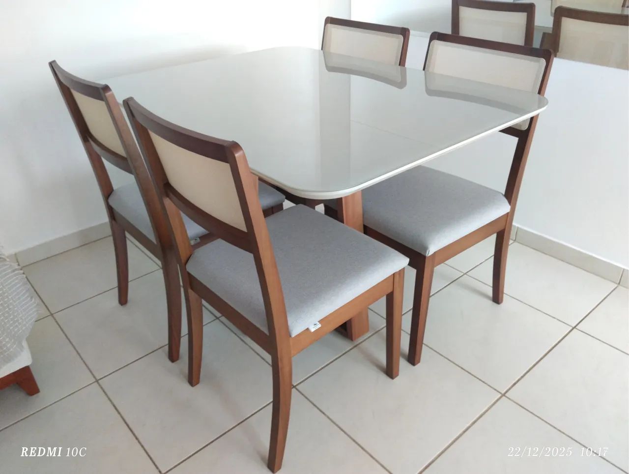 Mesa 4 cadeiras 