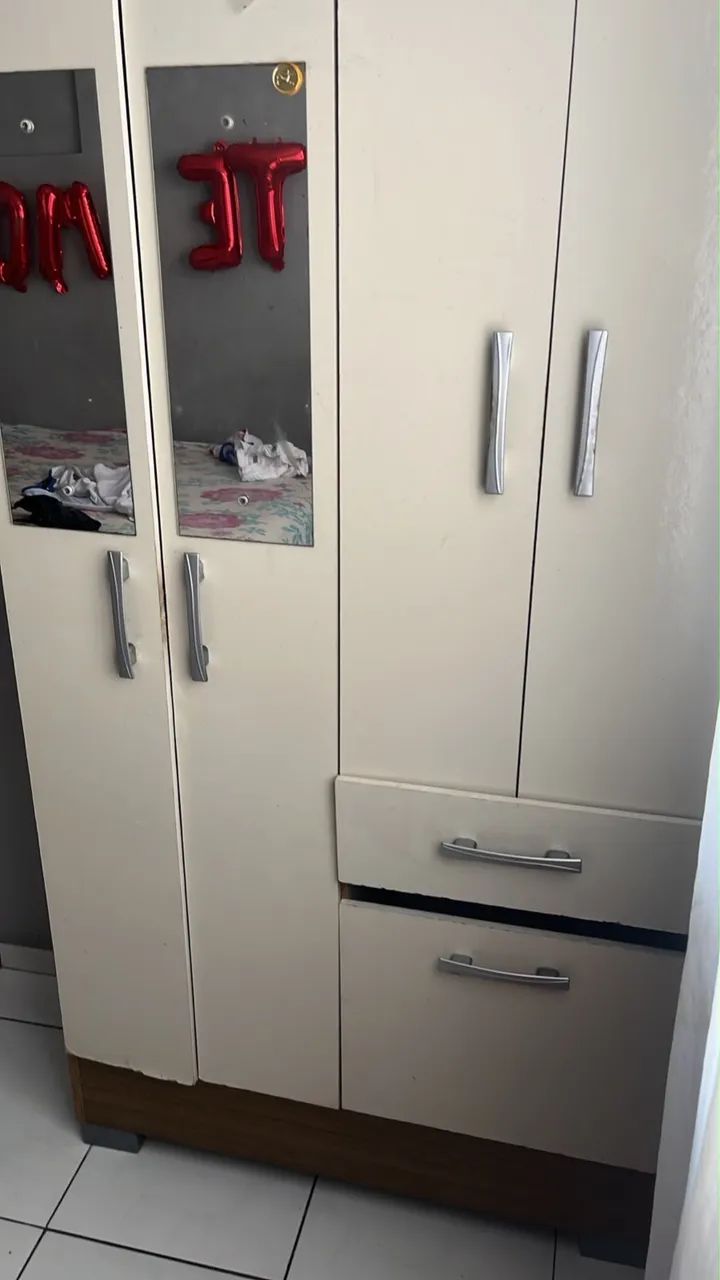 Guarda roupa solteiro 