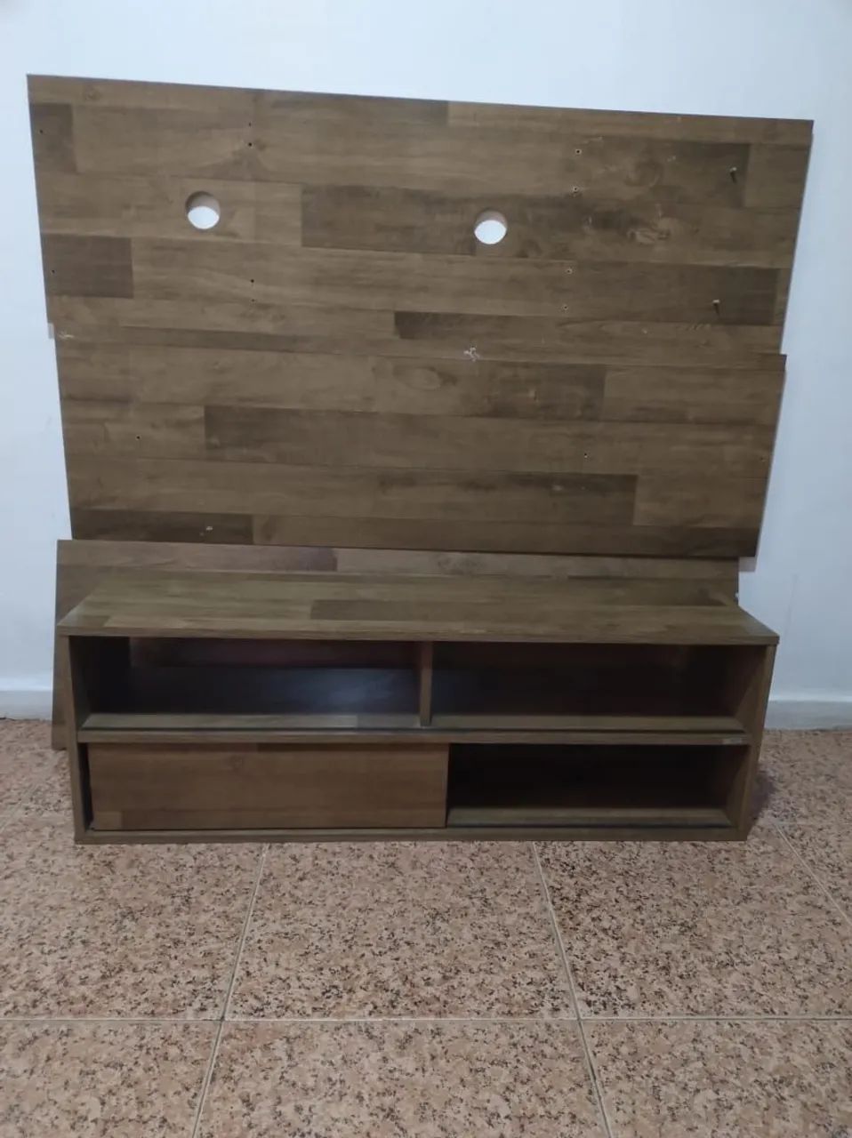 Painel suspenso para tv de até 50 polegadas com rack médio com 4 prateleiras pequenas - Foto 3