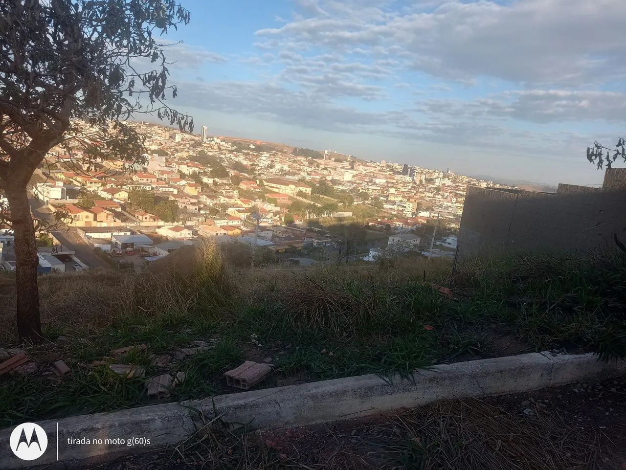 Vendo lote barato em Oliveira MG 