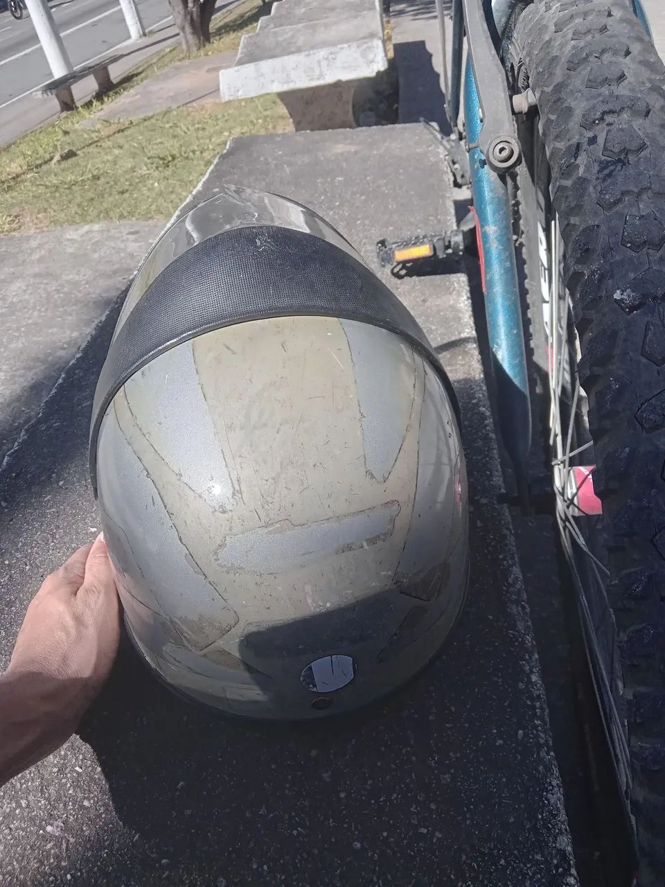 Capacete fechado tamanho 56 - Foto 3