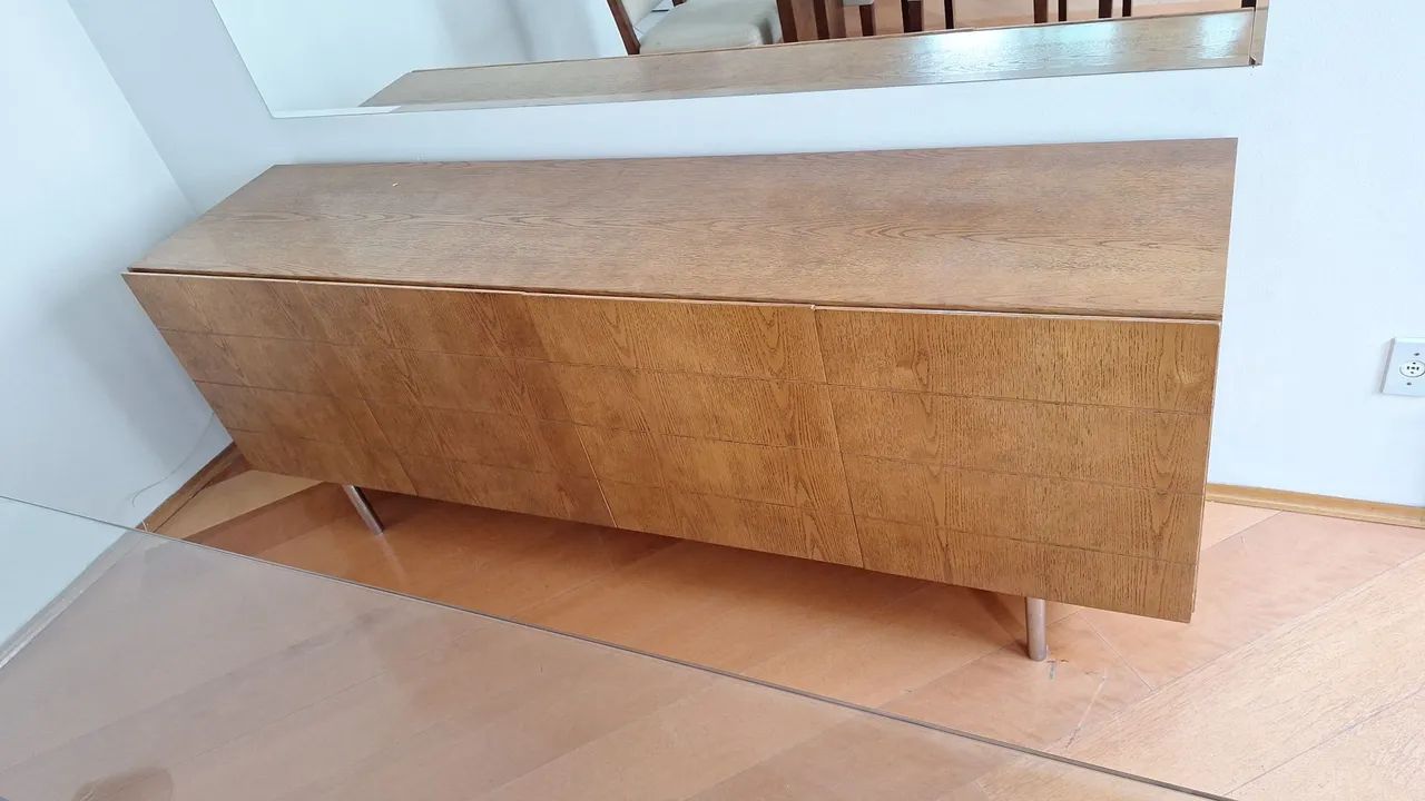 Buffet de madeira 