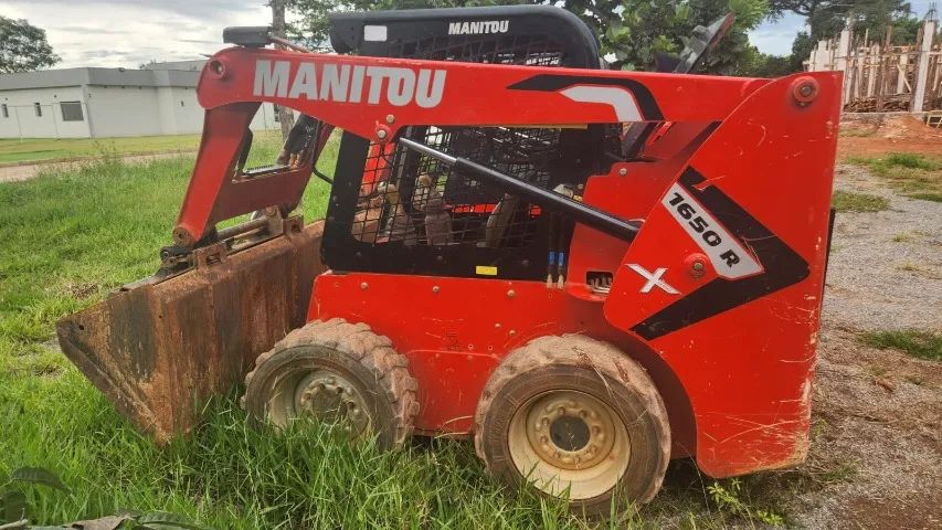 Mini carregadeira Manitou 1650R