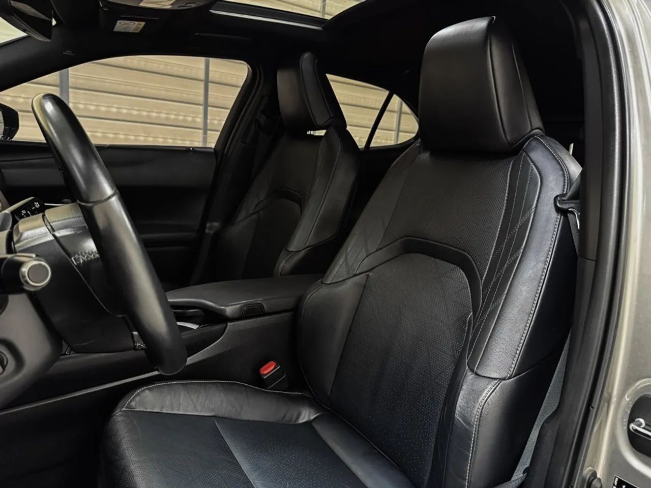 Lexus UX-250h Luxury 2.0 16V Aut.(hybrid), foto 7 de 12
