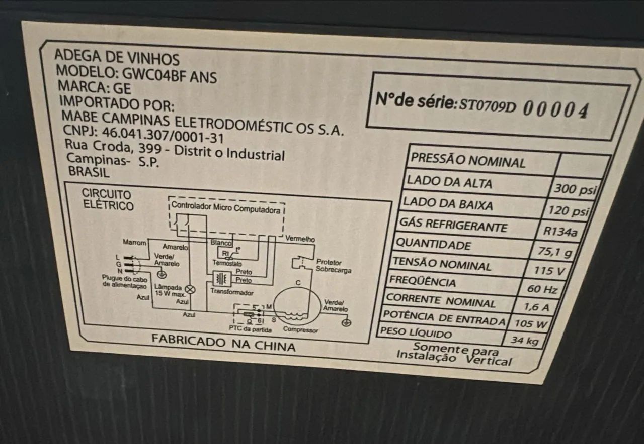 Adega para 20 garrafas