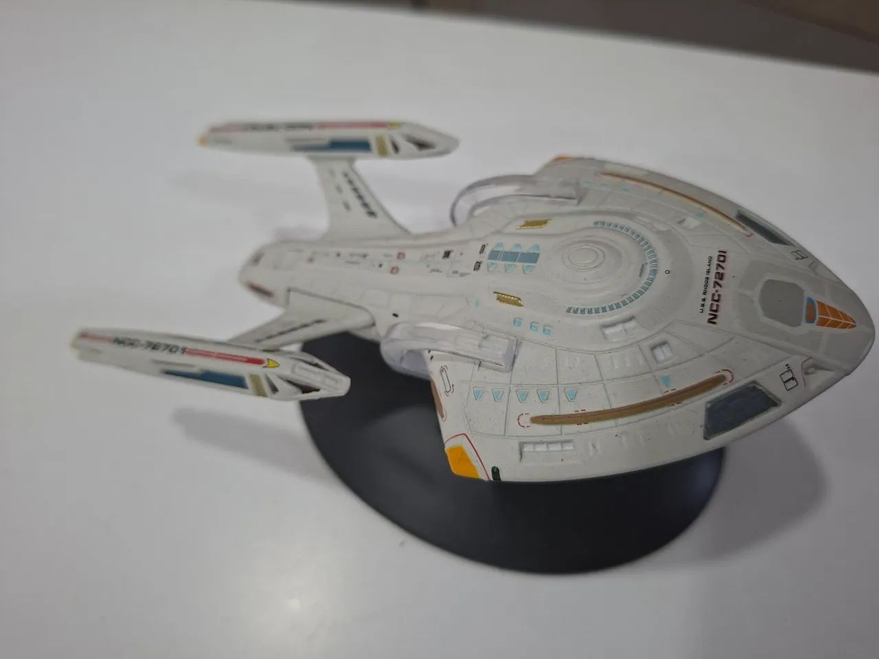 Miniatura Nave Star Trek 15cm - Foto 4
