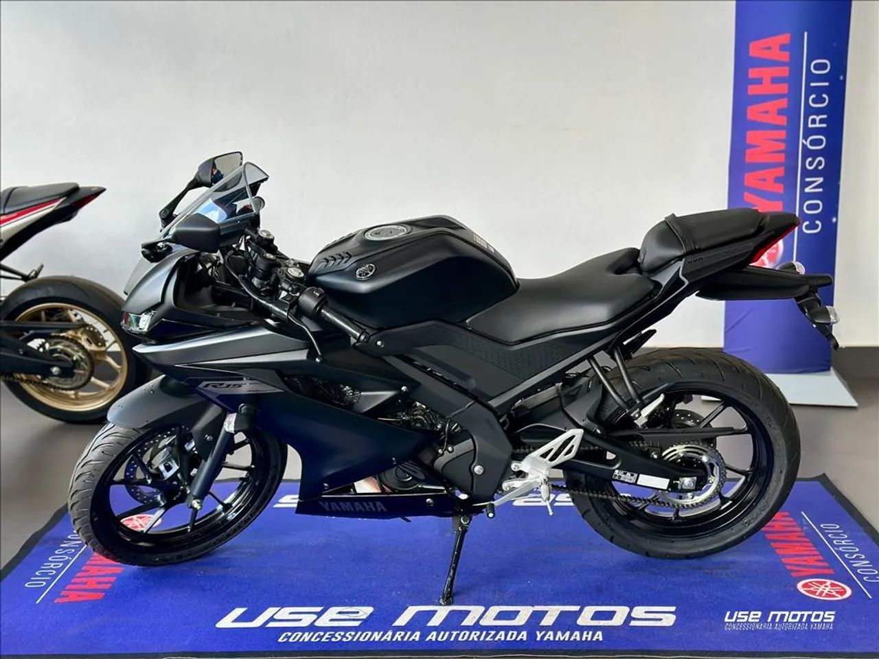 YAMAHA YZF R15 - Foto 3