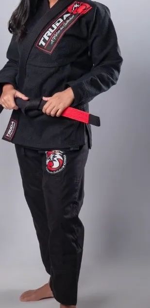 Vendo kimono novo preto 
