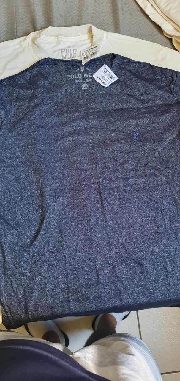 Camisetas com pequenos detalhes - Foto 4