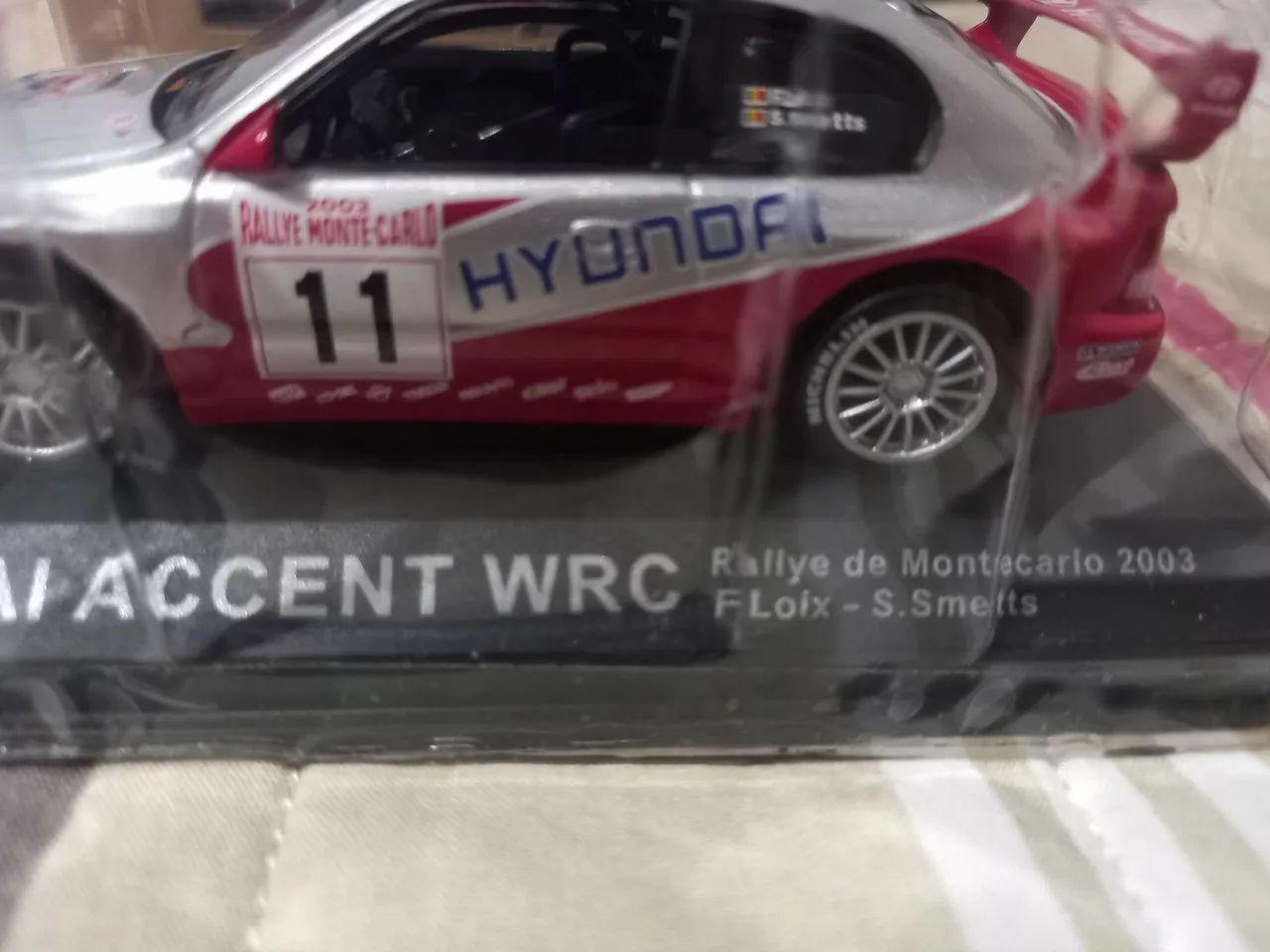 Miniatura Hyundai Accent WRC 2003 escala 1:43 - Foto 2