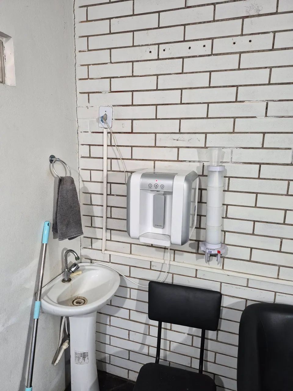 Barbearia com todos os acessórios das fotos  - Foto 6