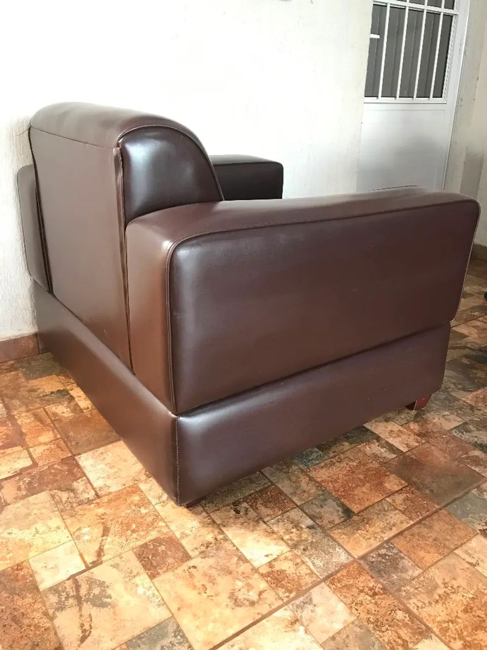 Linda Poltrona De Luxo Couro marrom  - Foto 4