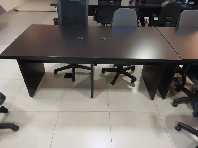 Mesa de escritório de madeira 