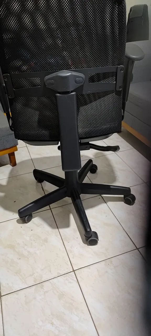 Cadeira de escritório resistente  - Foto 5
