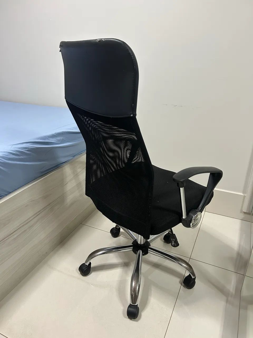 Cadeira ergonômica  - Foto 5