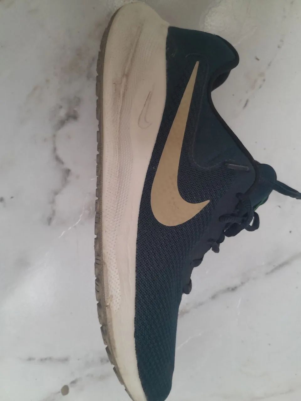 Tenis