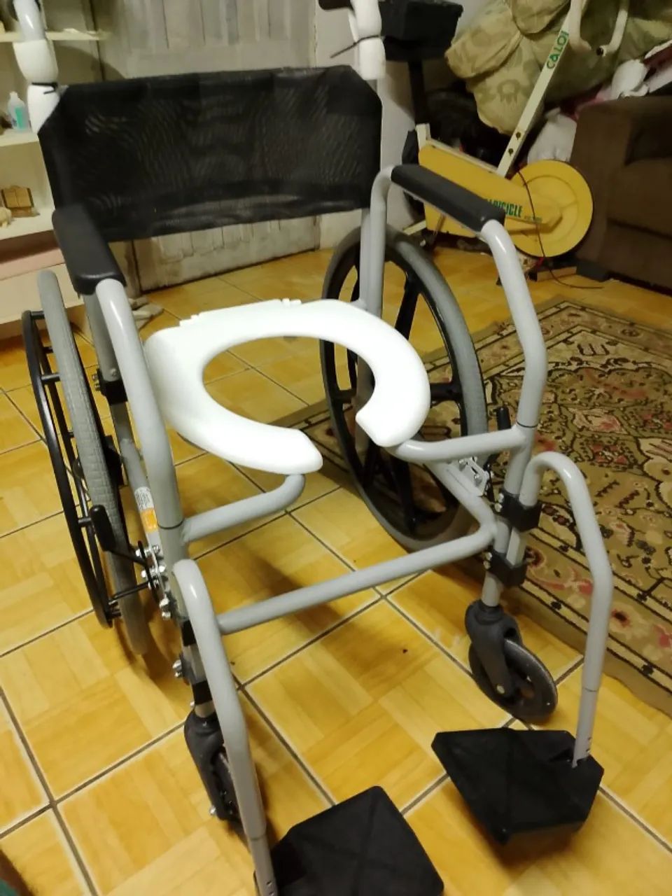 Cadeira rodas banho Jaguaribe 