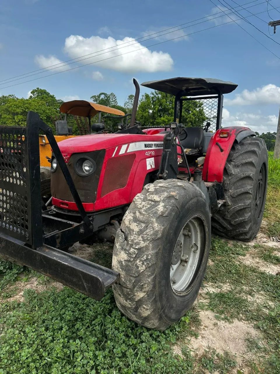 TRATOR MASSEY FERGUSON MF 4299