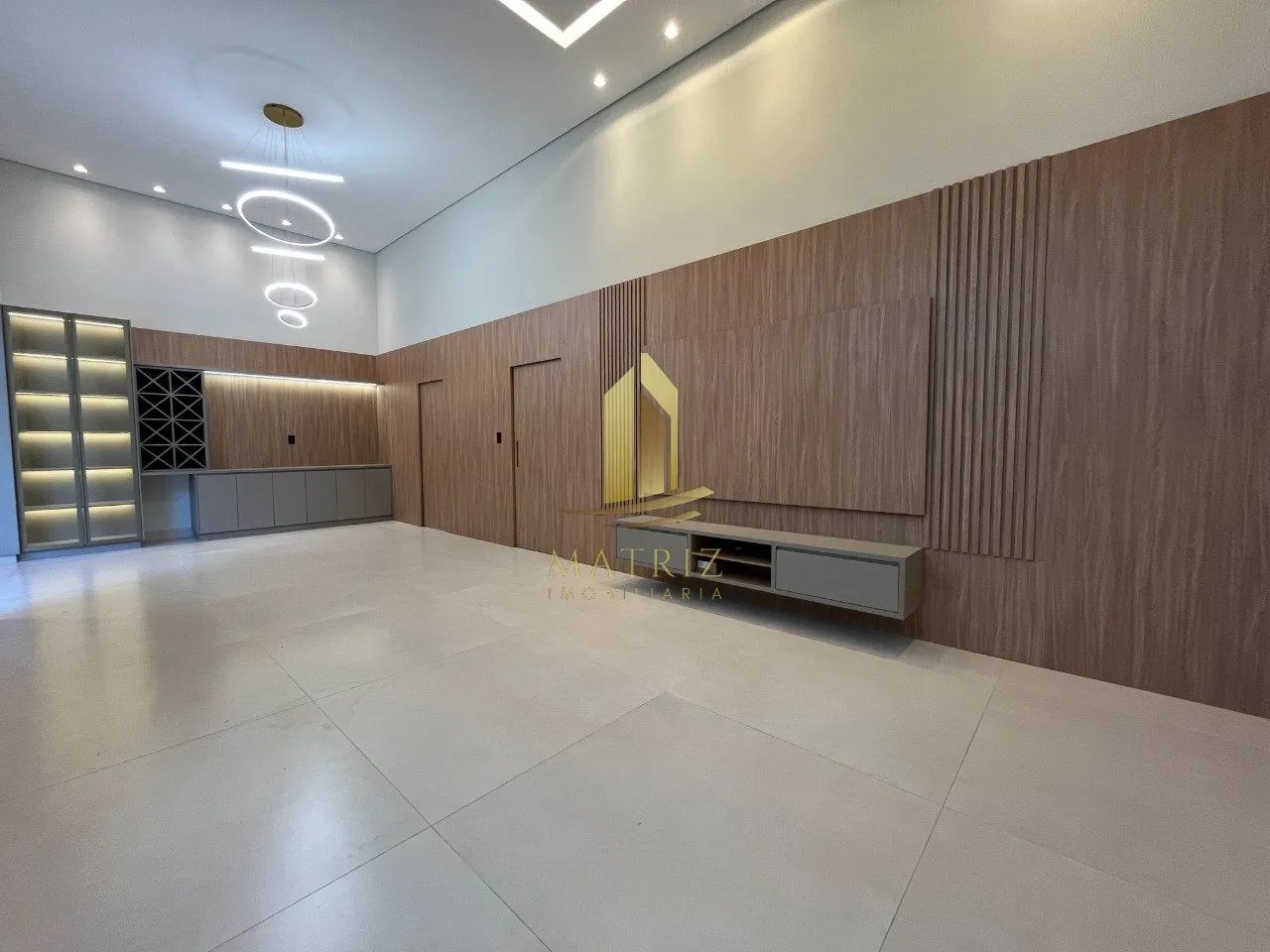 Matriz vende casa Jardim Lima